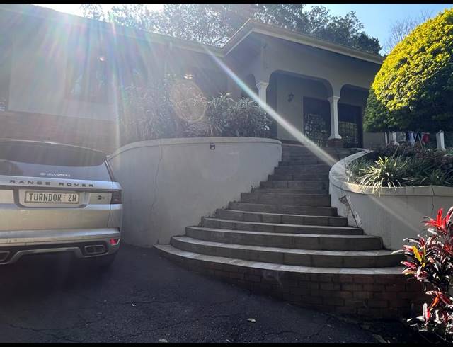 4 BEDROOM FREESTANDING FOR SALE IN CLARENDON
